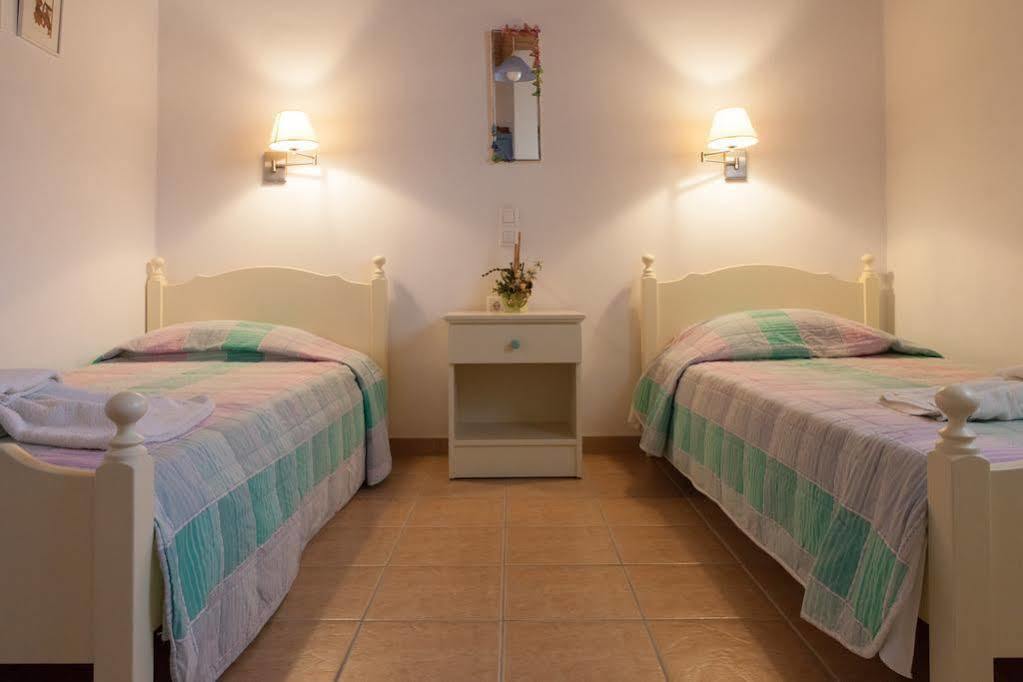 Ergina Summer Resort Antiparos Exterior photo